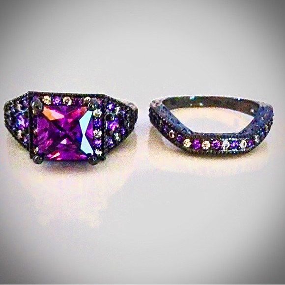Amethyst and White Sapphire Ring Set - Size 8 with gorgeous stones. - Picture 8 of 10